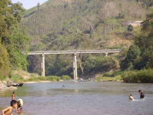 Laos brug